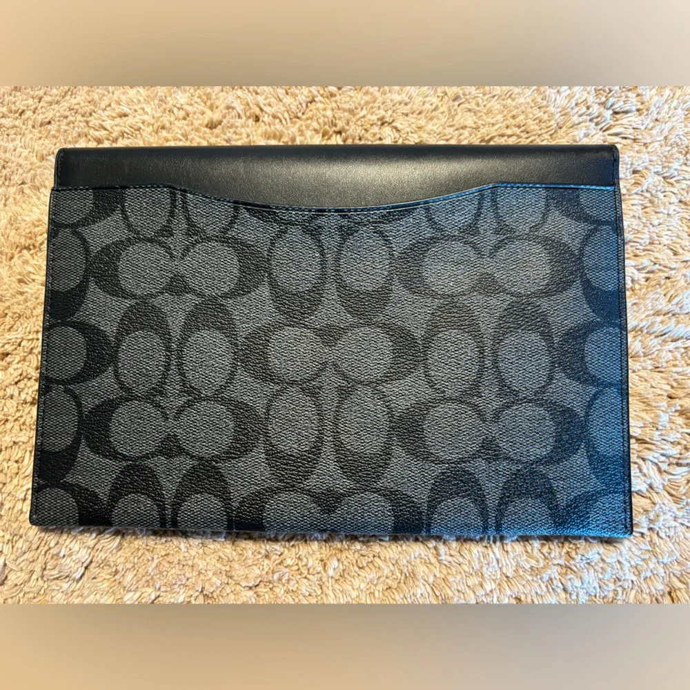 Coach - Picture 2 of 5